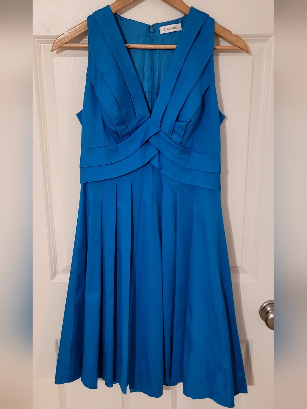 Calvin Klein, Vintage, Sleeveless V-Neck Pleated Blue Women’s Dress